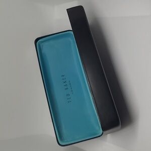 TED BAKER LONDON Hard Clam Shell Hinged Eyeglasses/Sunglasses Case, Case Only